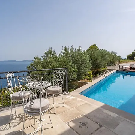 Gemuetliches Haus Mit Sauna, Pool Und Meerblick Prázdninový dům Mimice