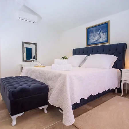 Prázdninový dům Gemuetliches Haus Mit Sauna, Pool Und Meerblick