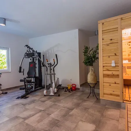 Gemuetliches Haus Mit Sauna, Pool Und Meerblick Mimice