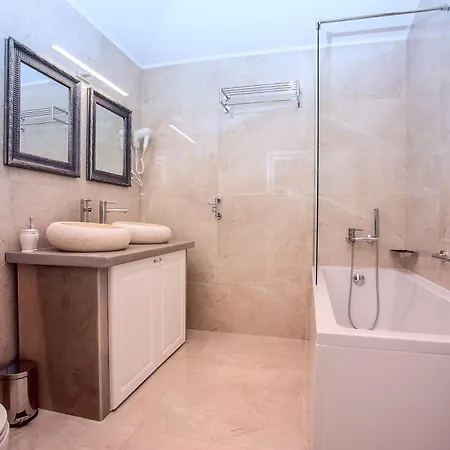 Prázdninový dům Gemuetliches Haus Mit Sauna, Pool Und Meerblick *