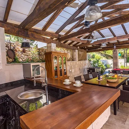 Prázdninový dům Gemuetliches Haus Mit Sauna, Pool Und Meerblick