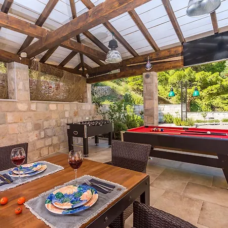 Prázdninový dům Gemuetliches Haus Mit Sauna, Pool Und Meerblick *